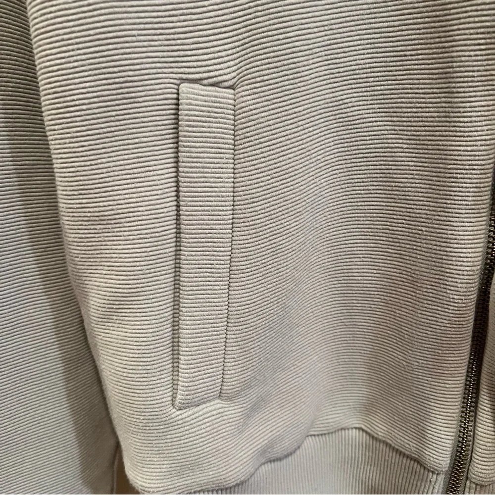 Varley Cream Bomber Jacket - Picture 4 of 9